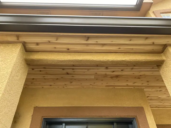Screens, signs & ceilings